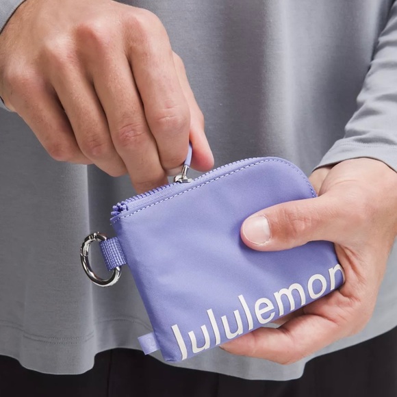 💜NWT💜Lululemon Athletica Clippable Card Pouch Wallet- Dark Lavender/White Opal - Picture 4 of 9